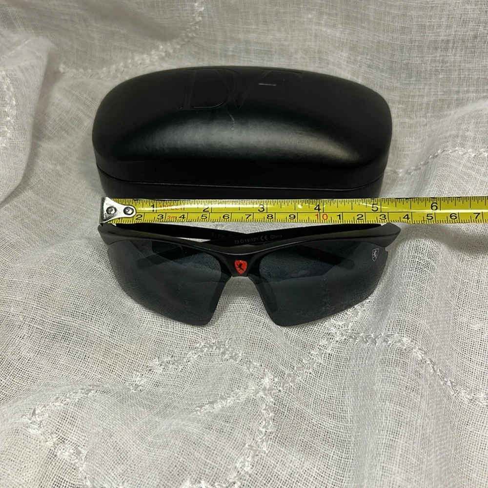 Khan lightweight sport sunglasses